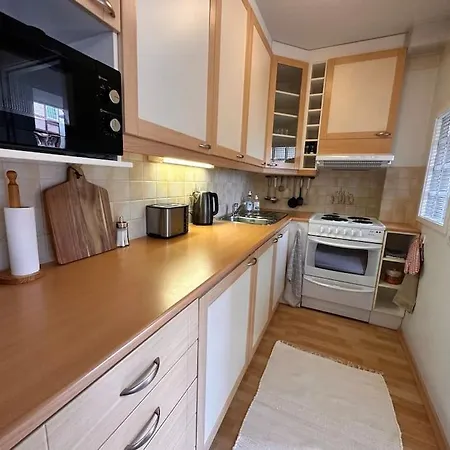 Cosy Flat Near Castle Kuressaare