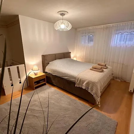 Apartment Cosy Flat Near Castle