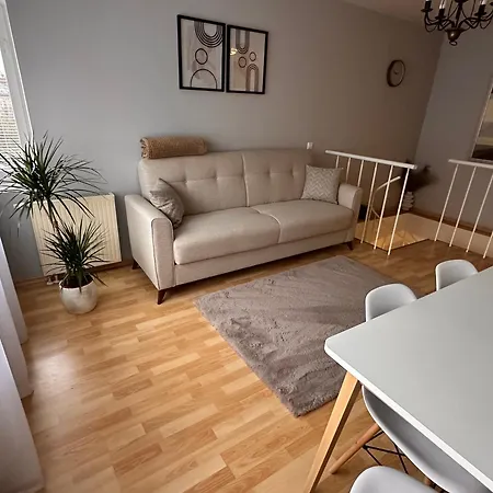Cosy Flat Near Castle * Kuressaare