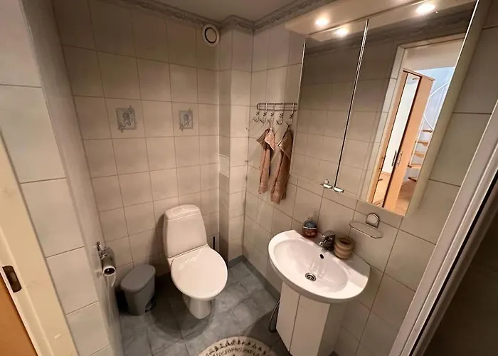 Cosy Flat Near Castle